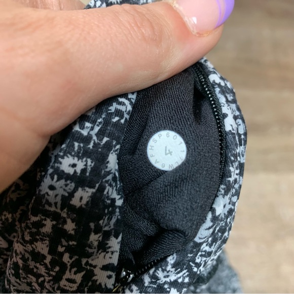 Lululemon Sole Training Cropped Legging In Daisy Dust Alpine Women's Size 4 - Picture 8 of 8